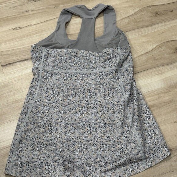 Lululemon Womens Gray Mesh Racer back Tank Top Size 8 - Picture 2 of 5